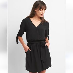 Gap Tie Sleeve Wrap Dress Size Small NWT